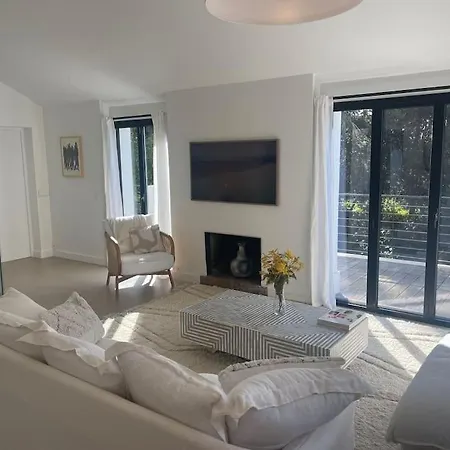 Villa With Pool Near Center 3 Bedrooms And Great Garden